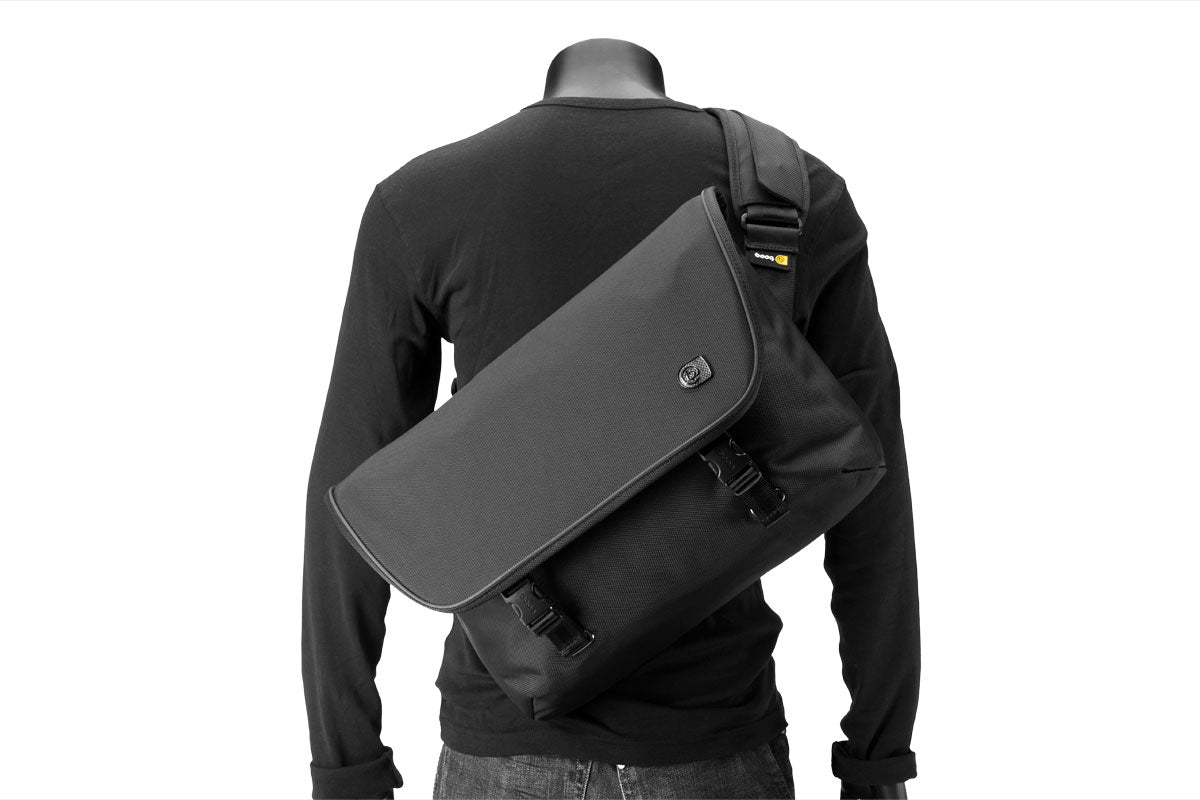 Boa nerve  Modern Laptop Messenger Bag for 15 Mac/PC - booqbags